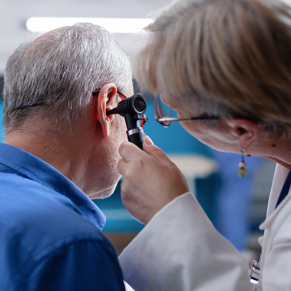 Оториноларингология